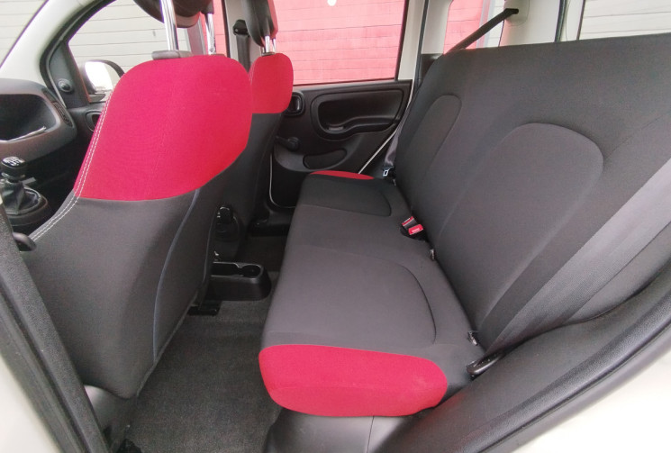 FIAT PANDA III 1.2 69 S&S BVM5 Ligue 1 Conforama / 1° main / Entretien Fiat