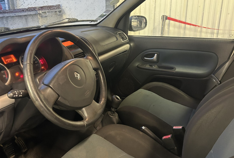 RENAULT CLIO II CAMPUS 1.2 75