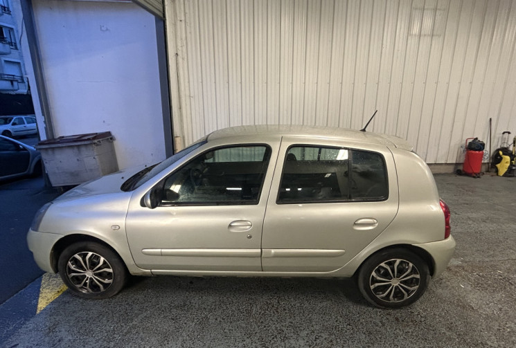 RENAULT CLIO II CAMPUS 1.2 75