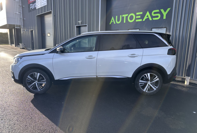 PEUGEOT 5008 1.2 130CV EAT6 ALLURE 7 PLACES DISTRIB OK / ATTELAGE  