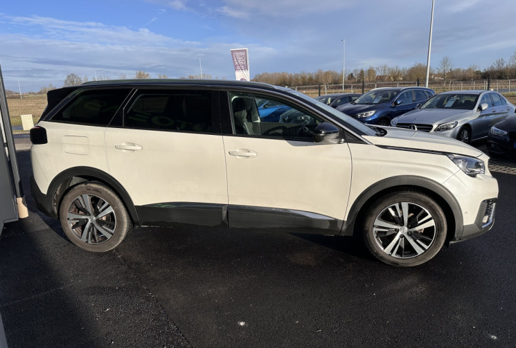 PEUGEOT 5008 1.2 130CV EAT6 ALLURE 7 PLACES DISTRIB OK / ATTELAGE  