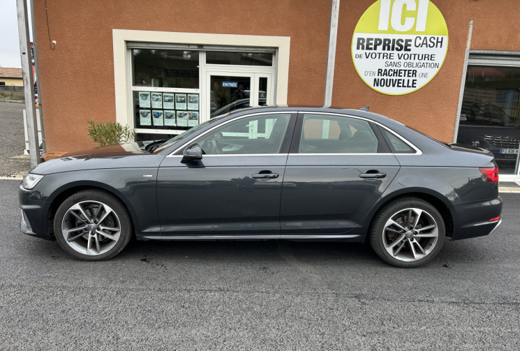 AUDI A4 Berline S-line extérieur VIrtual Cockpit 