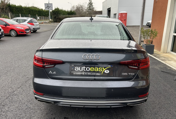 AUDI A4 Berline S-line extérieur VIrtual Cockpit 