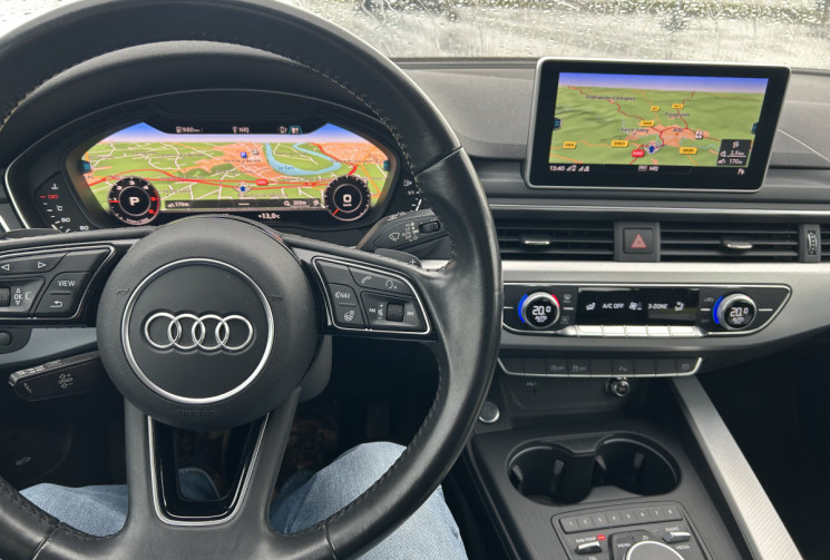 AUDI A4 Berline S-line extérieur VIrtual Cockpit 