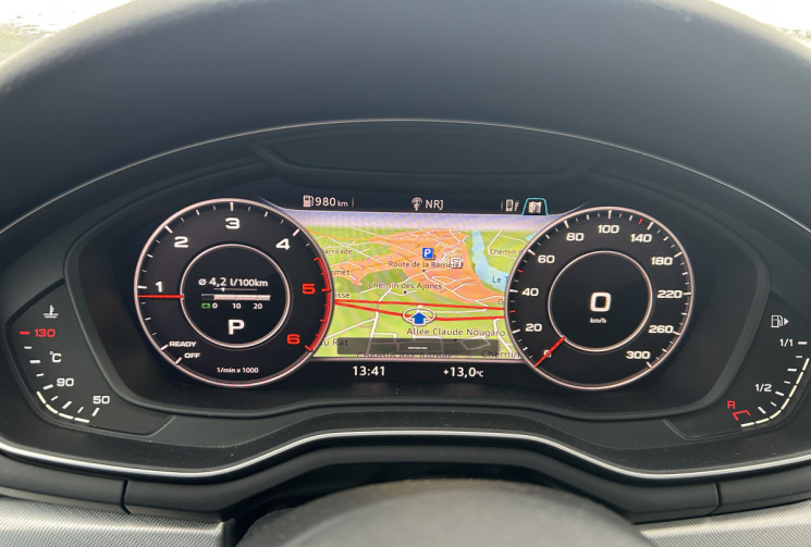 AUDI A4 Berline S-line extérieur VIrtual Cockpit 