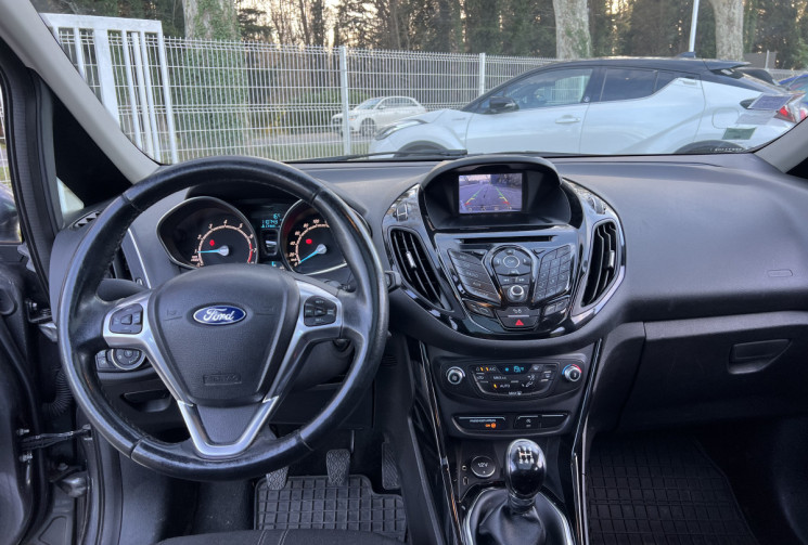 FORD B-MAX 1.0 Ecoboost 125 Titanium / Distribution Neuve / Toit Panoramique / Caméra / Attelage