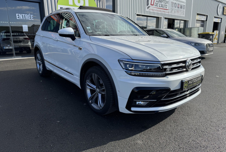 Volkswagen Tiguan II 2.0 TDi 150ch Carat R-LINE DSG7 / TOIT OUVRANT / SIEGE CHAUFFANT / CARPLAY