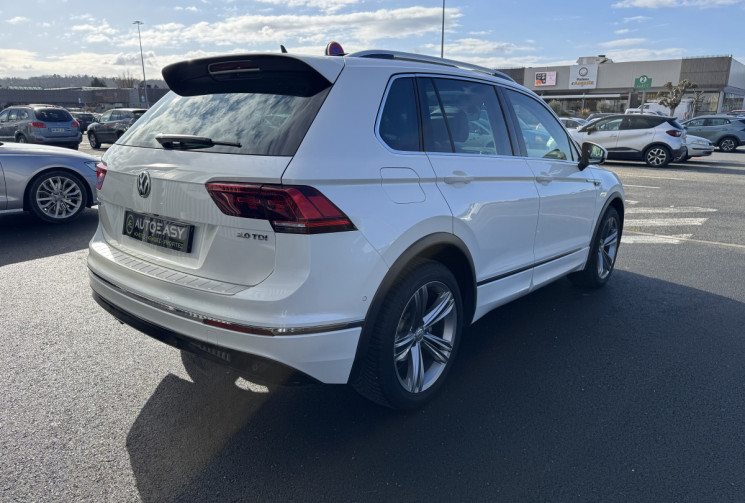 Volkswagen Tiguan II 2.0 TDi 150ch Carat R-LINE DSG7 / TOIT OUVRANT / SIEGE CHAUFFANT / CARPLAY