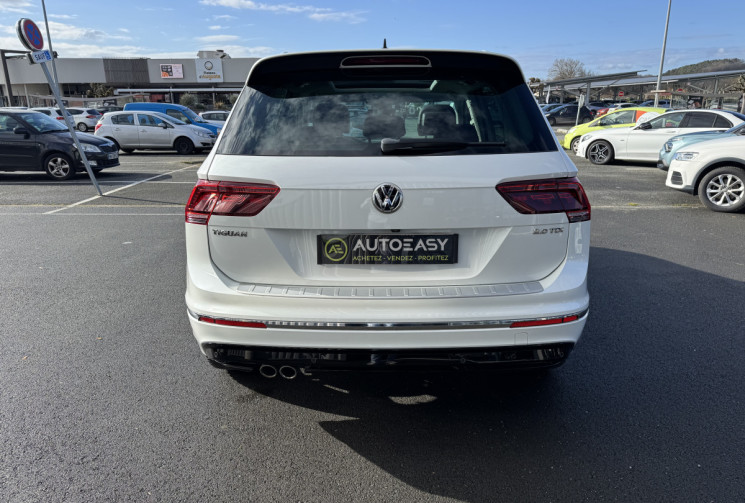 Volkswagen Tiguan II 2.0 TDi 150ch Carat R-LINE DSG7 / TOIT OUVRANT / SIEGE CHAUFFANT / CARPLAY