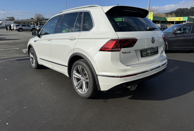 Volkswagen Tiguan II 2.0 TDi 150ch Carat R-LINE DSG7 / TOIT OUVRANT / SIEGE CHAUFFANT / CARPLAY