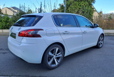 Peugeot 308 308 1.2 130ch Tech Edition EAT8 Toit panoramique / Idem GT Line