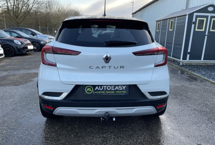 RENAULT CAPTUR 1.3 TCe mild hybrid 140 ch Techno / 18400 km / 1ERE Main/ Attelage