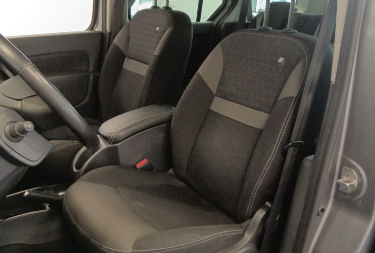 RENAULT KANGOO II phase 2 1.5 BlueDCi 95cv FINITION INTENS DOUBLE PORTE LATERAL ENTRETIEN A  JOUR