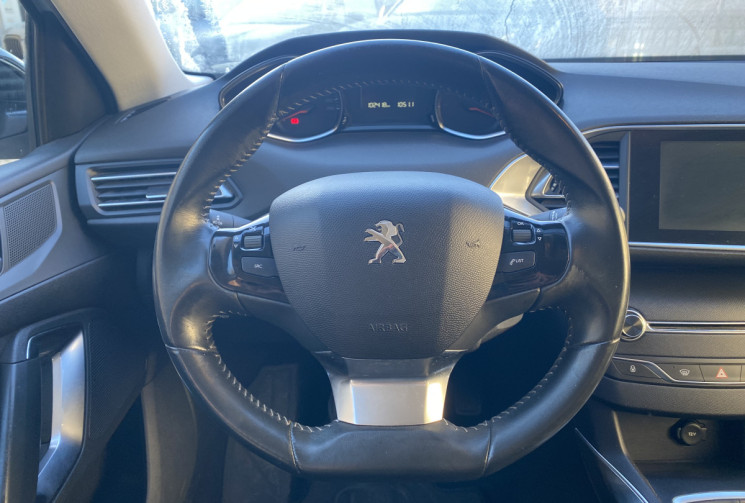 PEUGEOT 308 1.2 e-THP SENSATION 130 ch / COURROIE DE DISTRI CHANGEE 