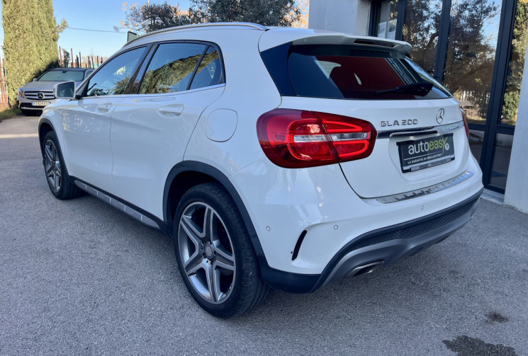 Mercedes GLA 200 PACK AMG LINE 156CV / SIEGES CHAUFFANTS / SUIVI MERCEDES