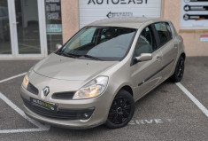 RENAULT CLIO 1.4 16v 98ch Luxe Privilège 5p