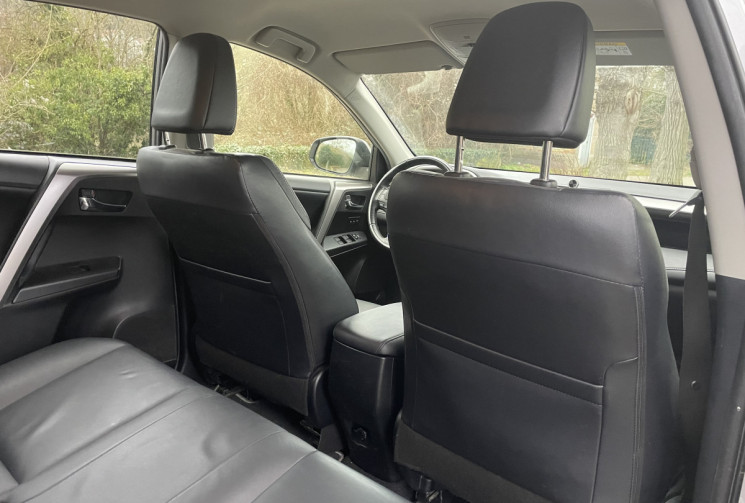 TOYOTA RAV4 PHASE 2 / HYBRID 4WD + BOITIER ETHANOL HOMOLOGUÉ / LOUNGE  197