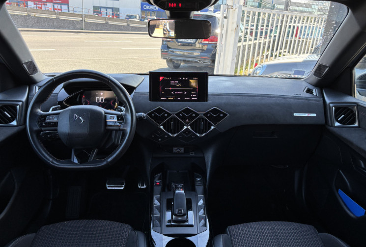 DS DS 3 CROSSBACK 1.2 PureTech 130 Ch PERFORMANCE LINE EAT8 * CARPLAY * RADAR AV/AR