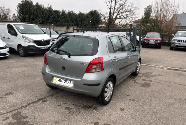 TOYOTA YARIS  1.3 VVT-i Sol 87 CH CLIM