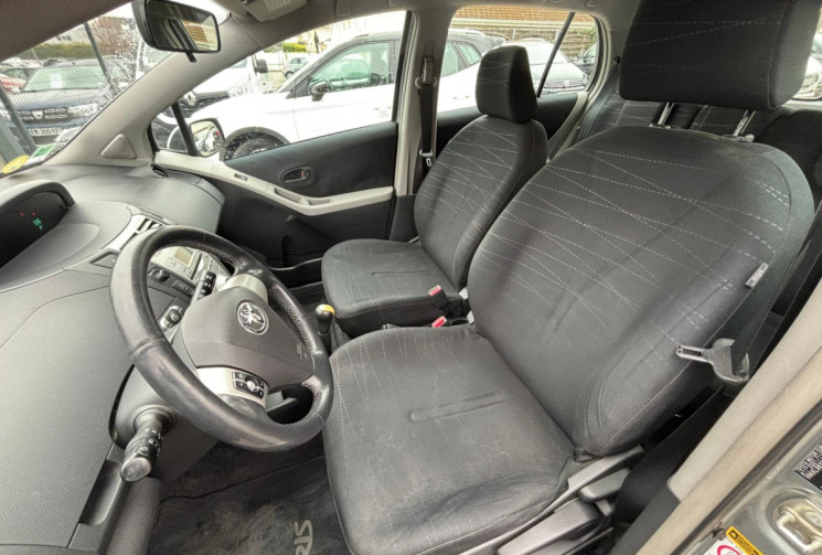 TOYOTA YARIS  1.3 VVT-i Sol 87 CH CLIM