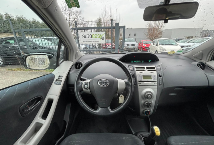 TOYOTA YARIS  1.3 VVT-i Sol 87 CH CLIM