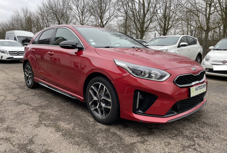 KIA Ceed 1.6 CRDI 115 ch GT Line /AFIL/Apple CarPlay-Android Auto/Charge à induction/Caméra