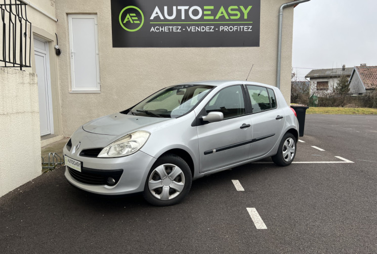 RENAULT CLIO 3  1.6 i  110 CH