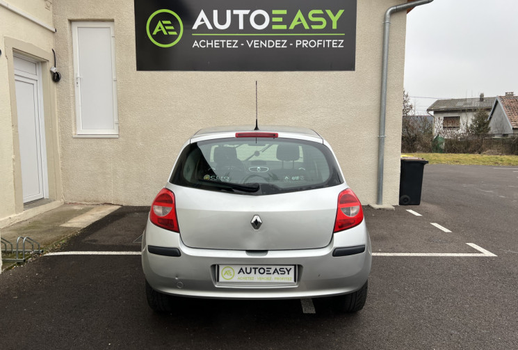 RENAULT CLIO 3  1.6 i  110 CH