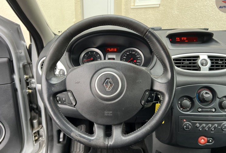 RENAULT CLIO 3  1.6 i  110 CH