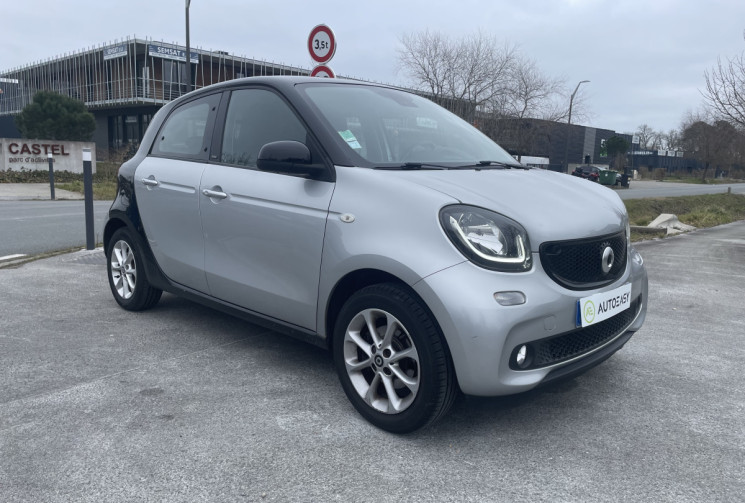 SMART FORFOUR 1.0 i twinamic 70cv PASSION * Boite Auto * Entretien complet