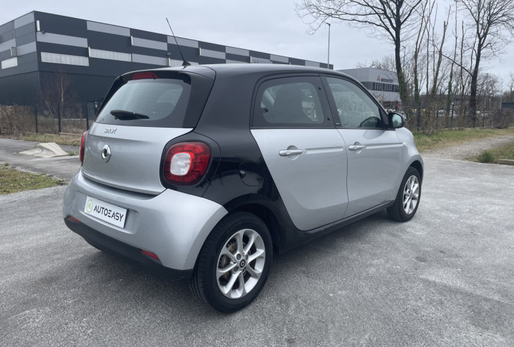 SMART FORFOUR 1.0 i twinamic 70cv PASSION * Boite Auto * Entretien complet