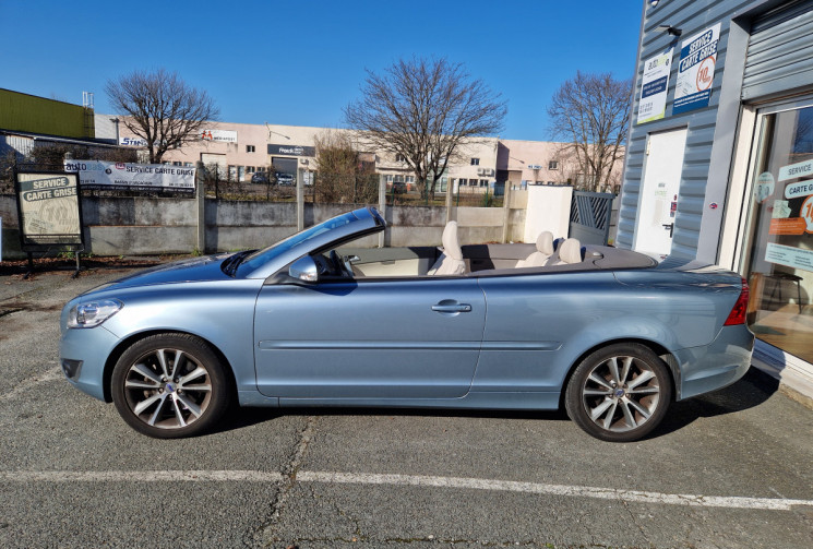 VOLVO C70 CC D3 150ch Côté Sud 