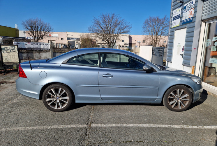 VOLVO C70 CC D3 150ch Côté Sud 