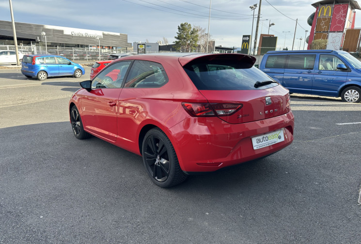 SEAT LEON 1.4 TSI  122 BLACK LINE DISTRI FAIT 