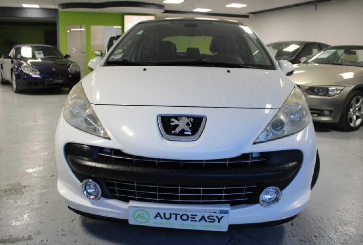 PEUGEOT 207 1.6 THP 156 toit panoramique 