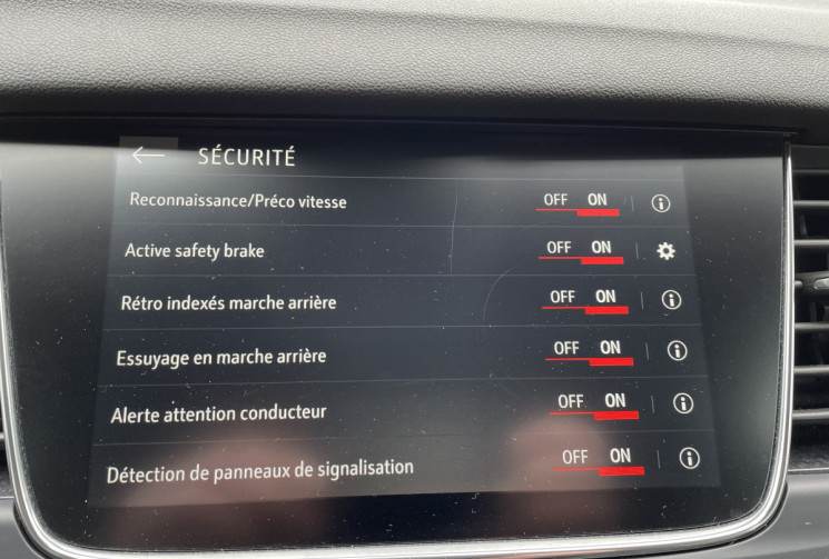 Opel GRANDLAND X Hybrid 225 ch Ultimate 43050 km/Park assist/Apple CarPlay/Siège cuir chauf. électr