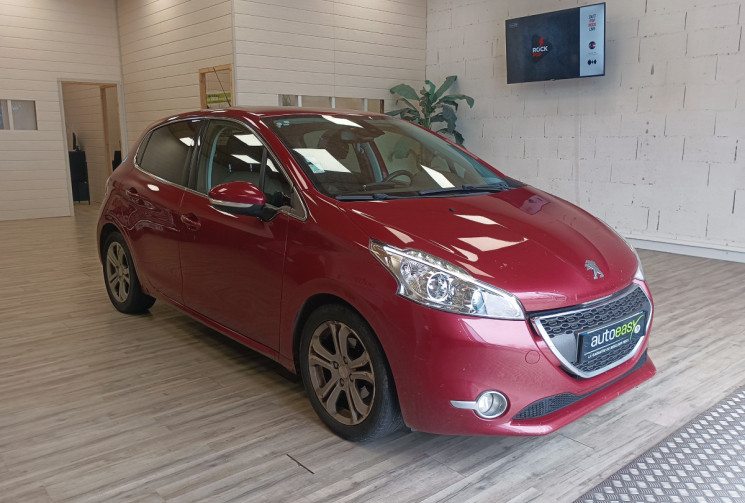 Peugeot 208 208 1.6 e-HDi FAP Allure 5 portes 92 CV