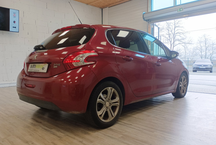 Peugeot 208 208 1.6 e-HDi FAP Allure 5 portes 92 CV