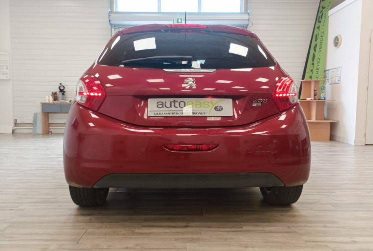 Peugeot 208 208 1.6 e-HDi FAP Allure 5 portes 92 CV