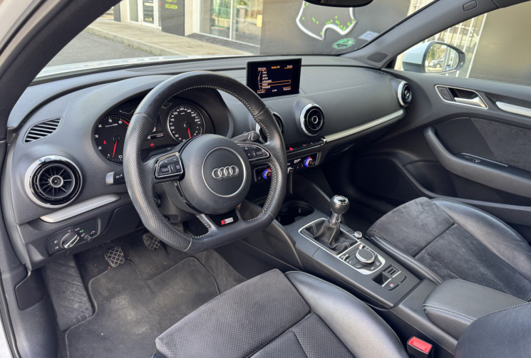 AUDI A3 SPORTBACK S-line 1.4 TFSi 122 ch / Xenon / Sieges chauffants / Carnet d'entretien / Garantie