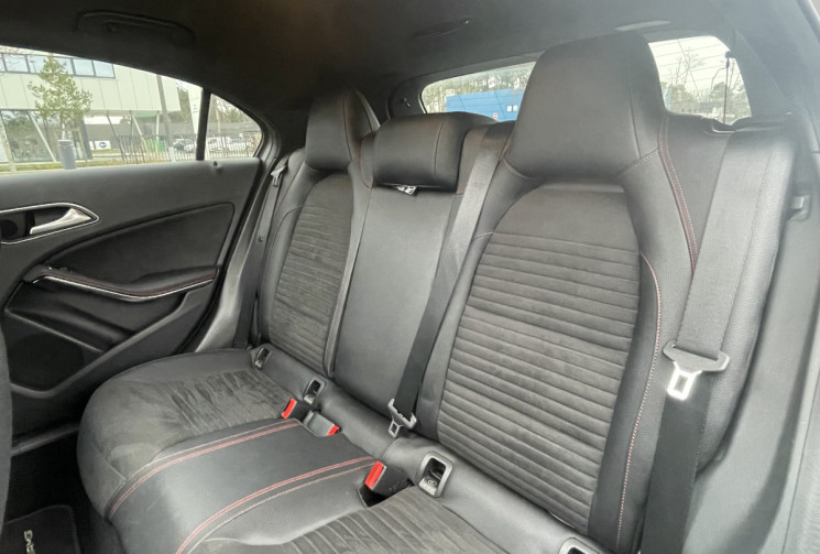 MERCEDES CLASSE A 200d 136 cv Fascination AMG Line * Toit Ouvrant * Caméra * Gris MAT * Phase 2