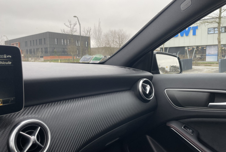 MERCEDES CLASSE A 200d 136 cv Fascination AMG Line * Toit Ouvrant * Caméra * Gris MAT * Phase 2