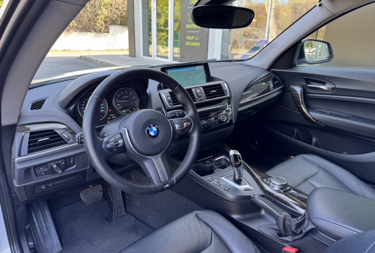 BMW Série 1 125i F21 LCI 218 ch Urban Chic BVA8 / Volant M Sport / Camera / Entretien BMW / 