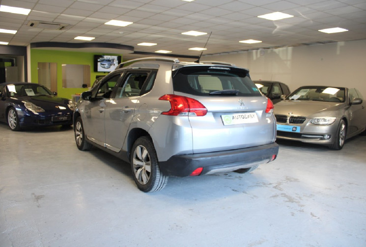 PEUGEOT 2008 82 CV  88 000 KM . DISTRIBUTION FAITE