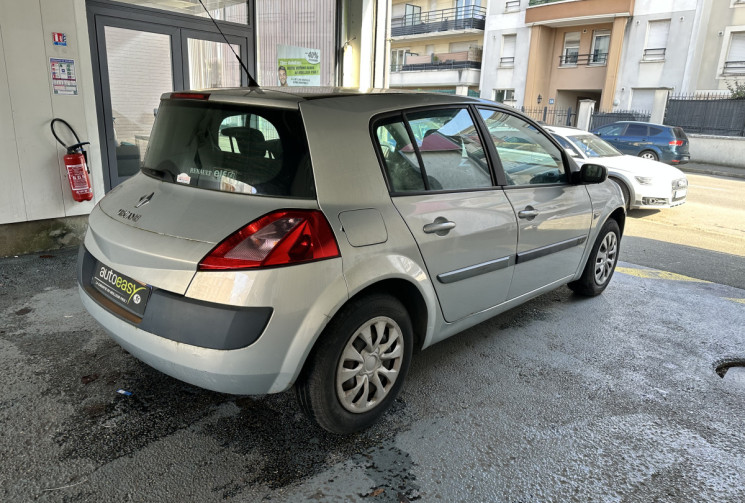 Renault MEGANE II 1.6 115CV