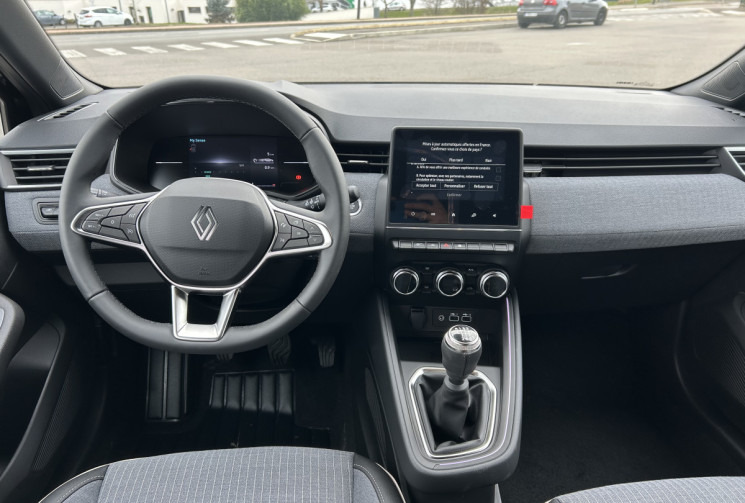 Renault CLIO TCE 90 TECHNO