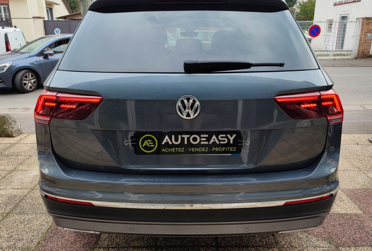 Volkswagen TIGUAN ALLSPACE 1.5 TSI / CARAT / SUIVI VW / 1er Main 