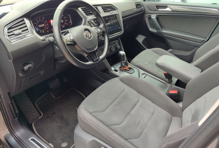 Volkswagen TIGUAN ALLSPACE 1.5 TSI / CARAT / SUIVI VW / 1er Main 