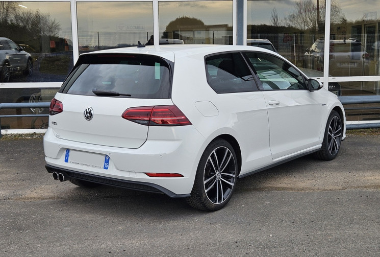 Volkswagen Golf VII PH2 GTD 2.0 TDI 184 BVM 3P