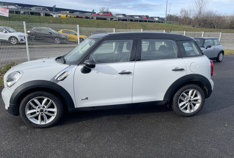 Mini COUNTRYMAN COOPER 1.6 DPF ALL 4 112 CV PACK CHILI